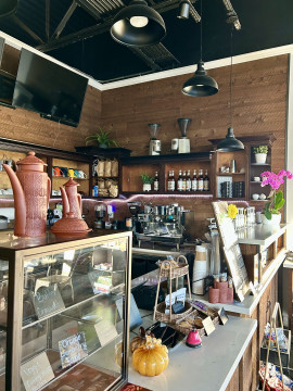 Cha and Coffee Stop - Front Counter